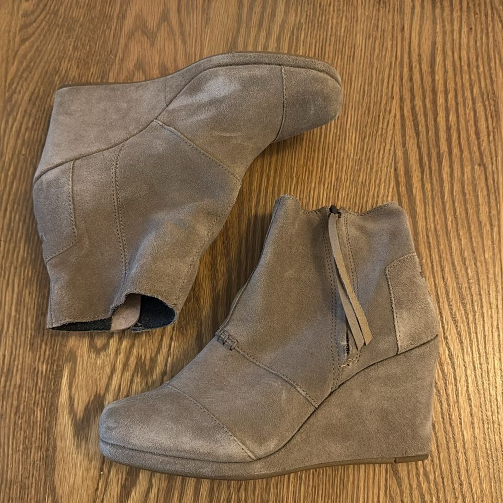 Toms Heeled Ankle Boots